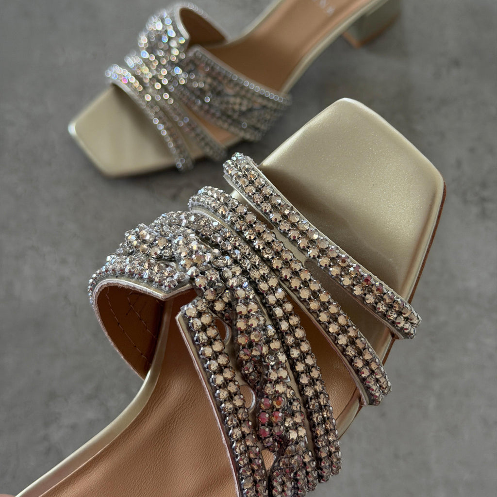 Gina Sandal