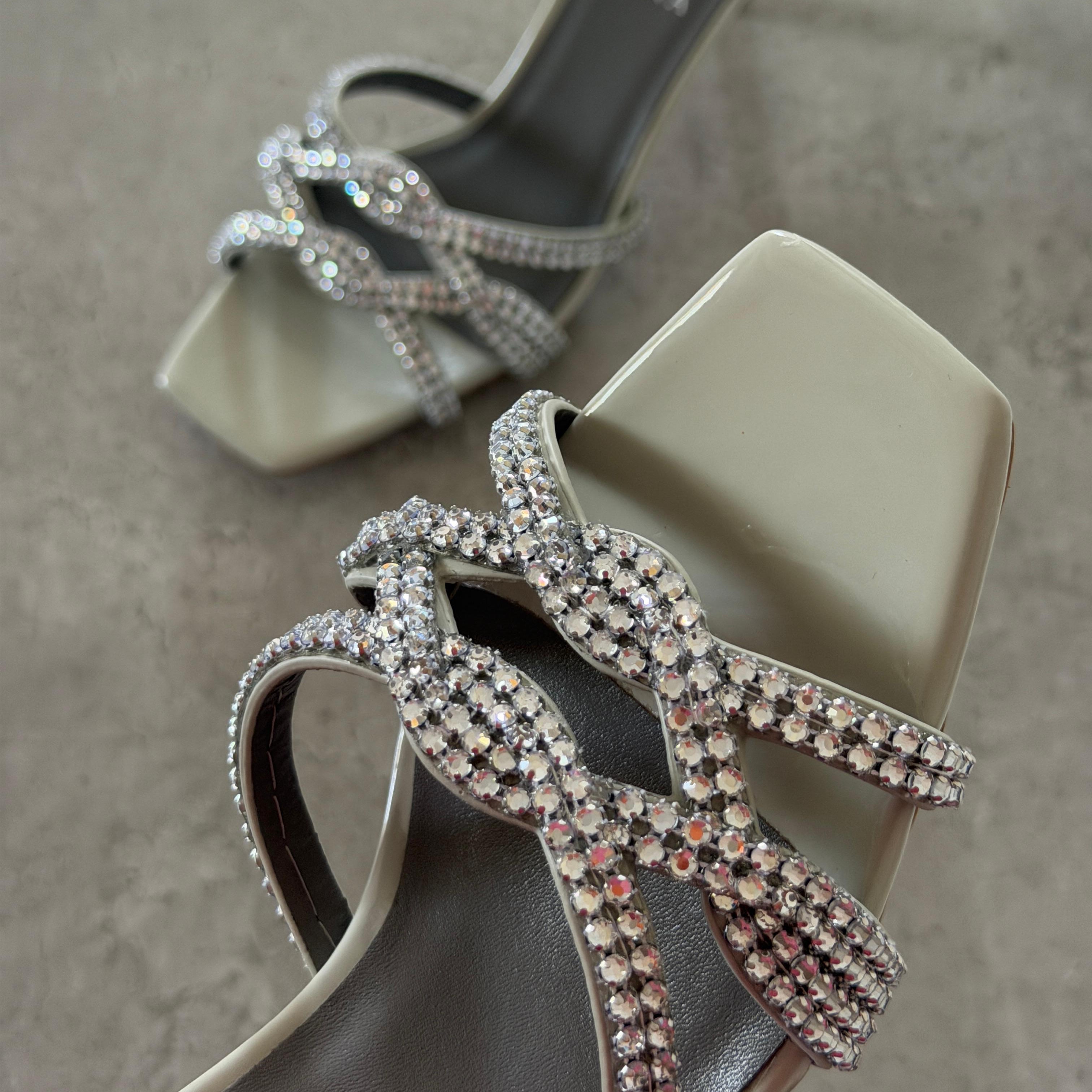 Gina Sandal