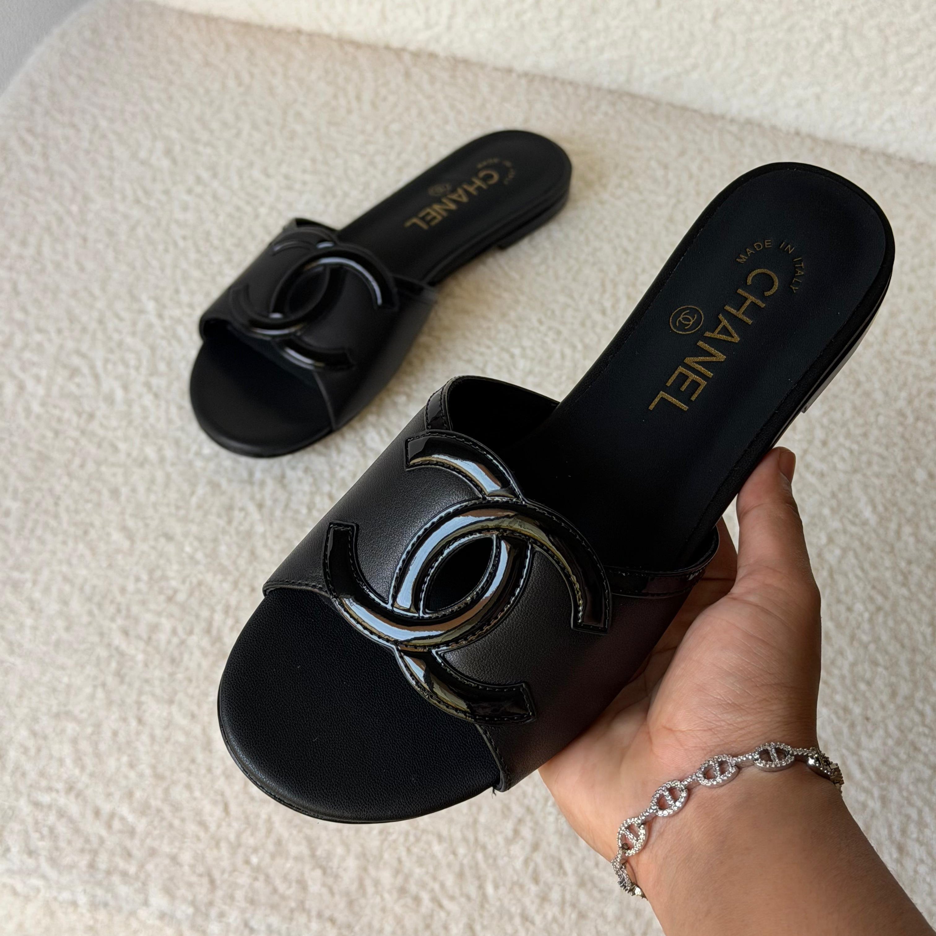CHANEL MULES 26 FLAT
