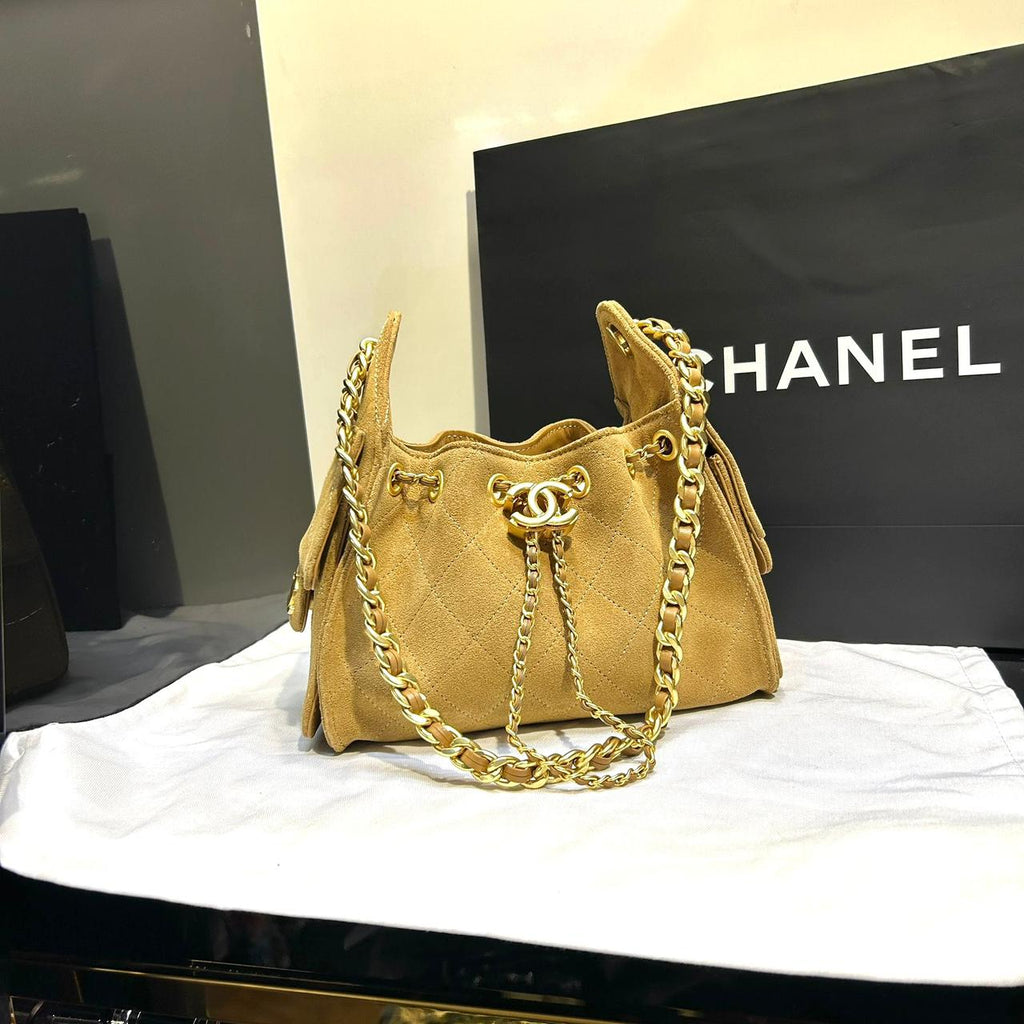 Chanel Bag 22cm (velvet)