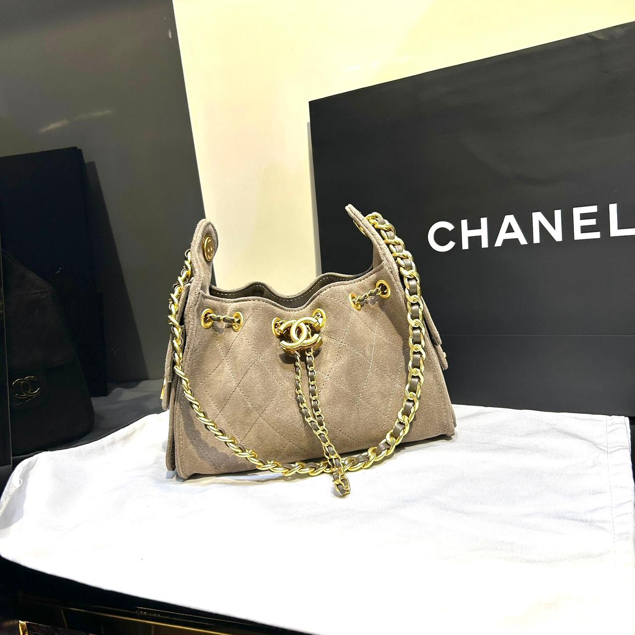 Chanel Bag 22cm (velvet)