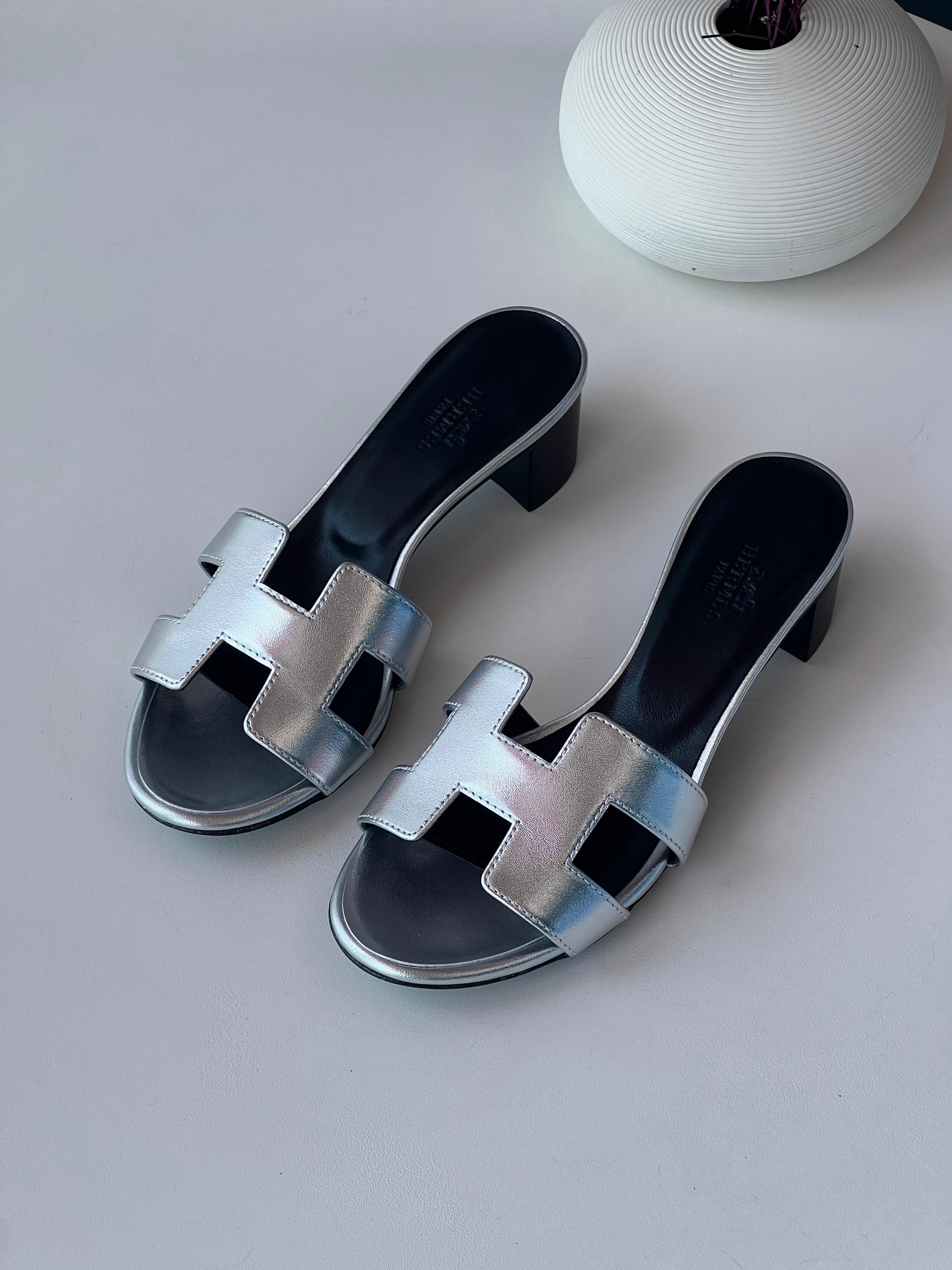 Hermes Slipper