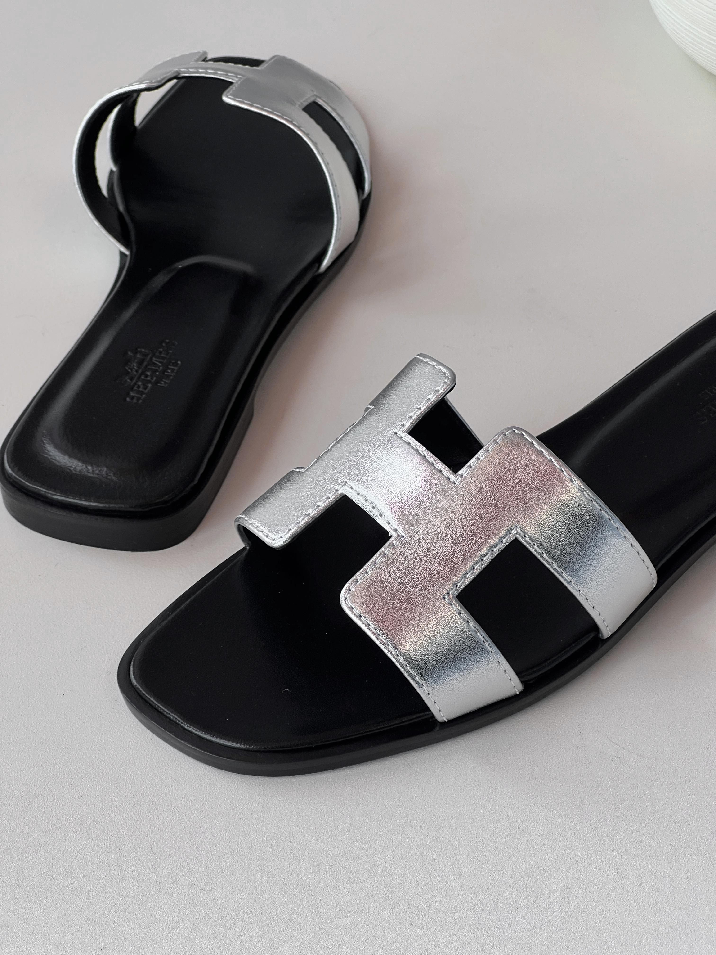 Hermes Slipper
